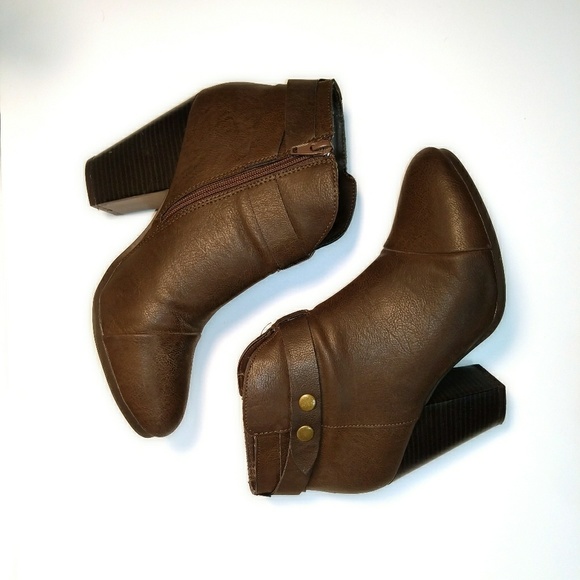 a.n.a Shoes - Brown Ankle Boots with Chunky Heel